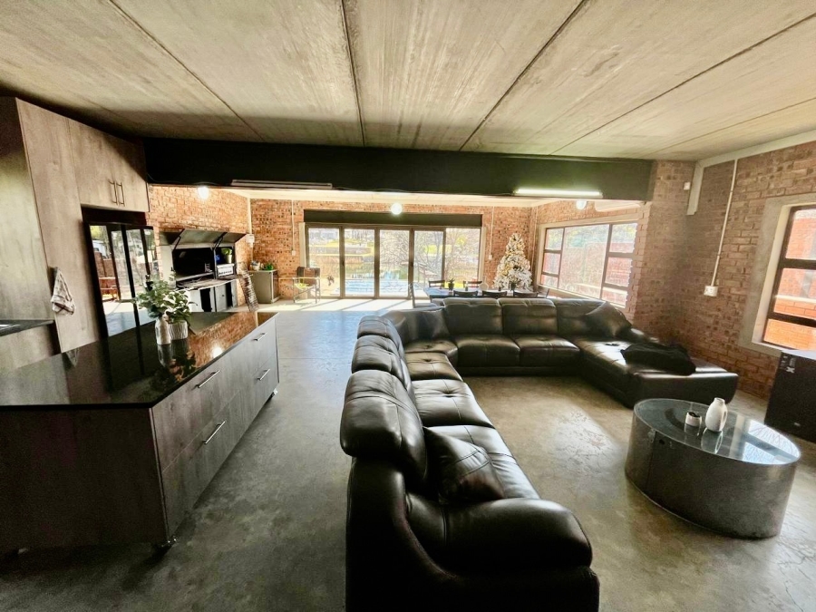 6 Bedroom Property for Sale in Maselspoort Free State